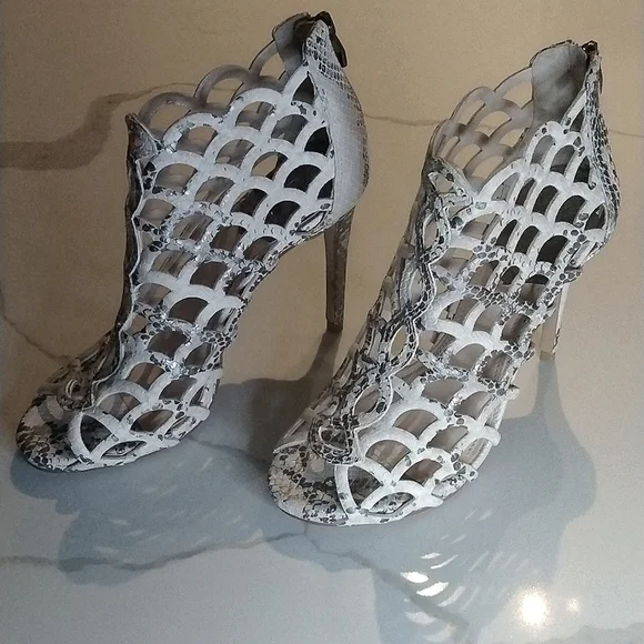 Vince Camuto Fontanela Heeled Sandals sz 7 - Picture 2 of 6